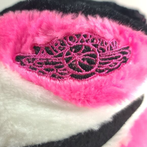 Nike Dunk Air Jordan Plush Fluffy Slippers Adults One Size White Pink Black EUC - Picture 10 of 12